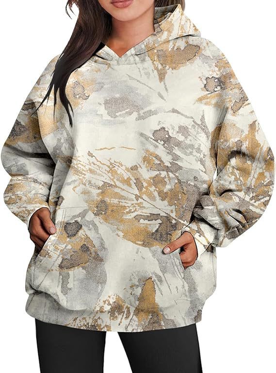 Margaret – Übergroßer Sport Hoodie mit Camouflage-Print und Ahornblatt-Muster