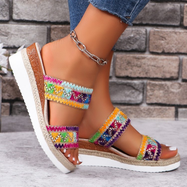 Susan – Ethnische Stil Weichgewebte Sandalen im Sommer mit breiten Riemen