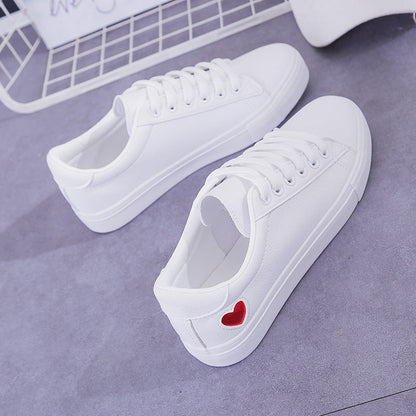 Carol – Atmungsaktive Damen-Sneaker mit Herzmuster
