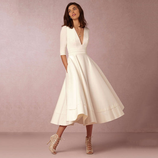 Jasmine – V-neck Dress in Retro 60s Swing Style