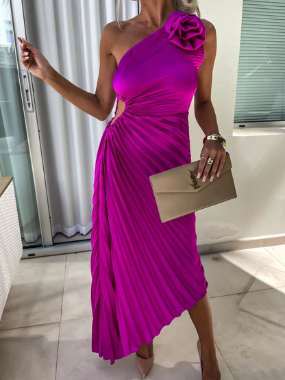 Damen One-Shoulder Plissee-Fishtail Cocktailkleid mit Blumendetail – Elegantes Partykleid für festliche Anlässe