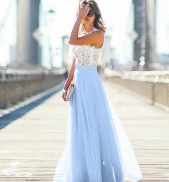 Sophie – Überlanger Chiffonkleid mit Spitzenakzenten