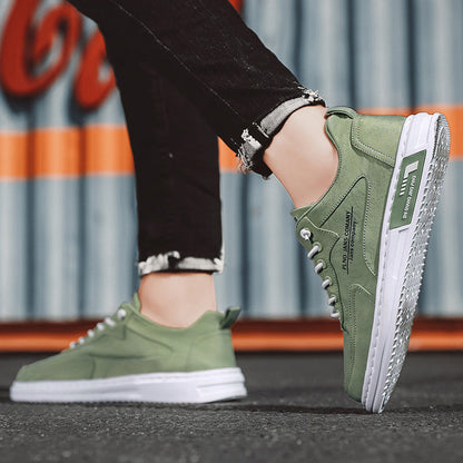 William – Schnür-Sneaker mit Buchstaben-Print und Plattform