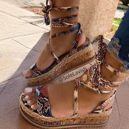 Tara – Einzigartige Römersandalen für Damen