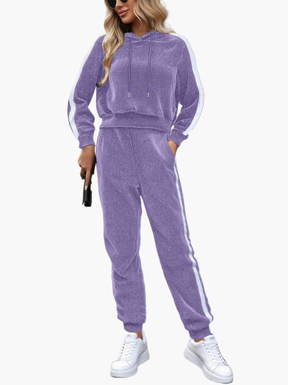 Women's casual tracksuit two-piece with hoodie and jogging pants – sporty & comfortable for everyday and fitness