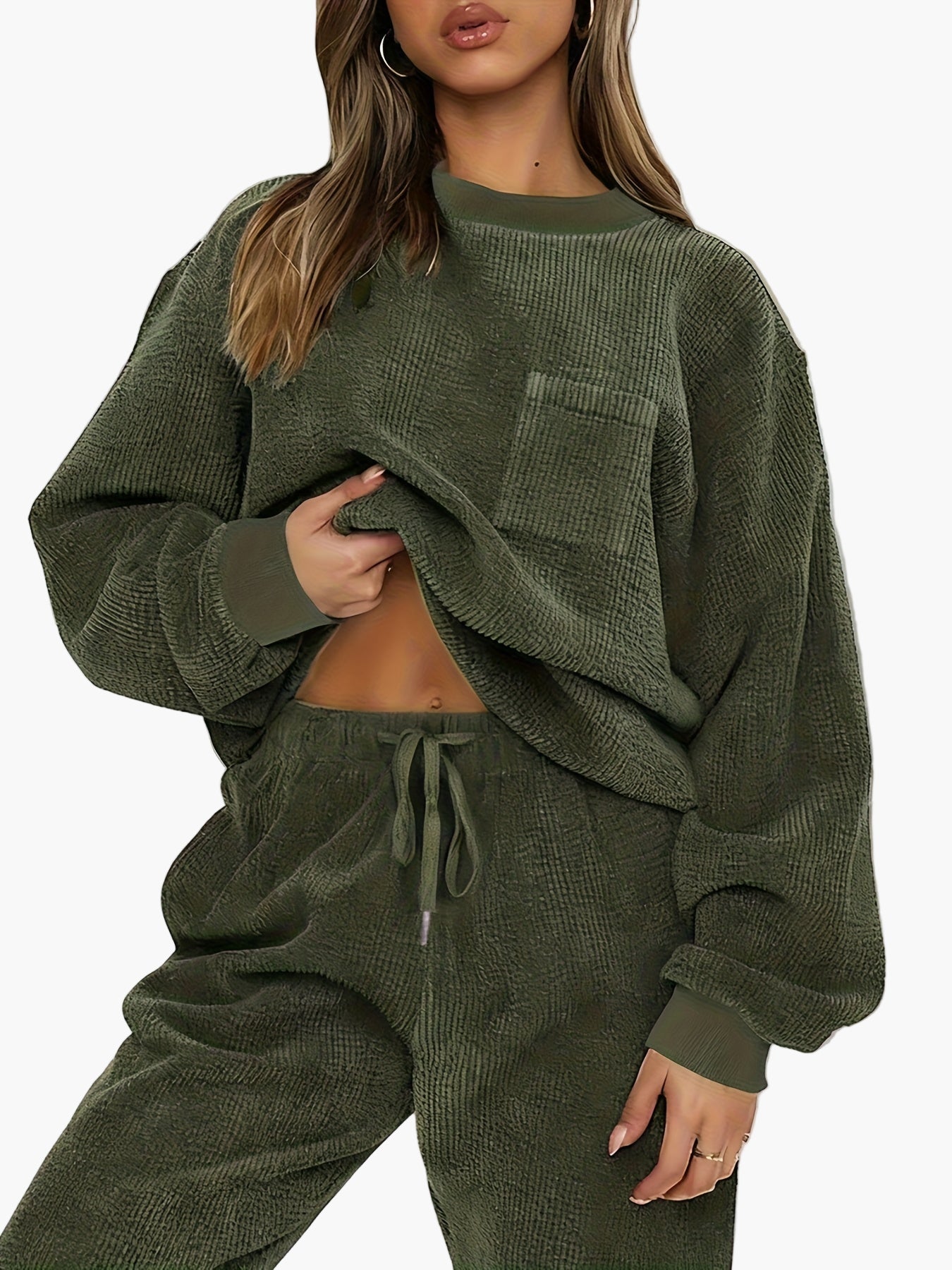 Women's casual loungewear set with loose fit – pullover & jogging pants for autumn and winter