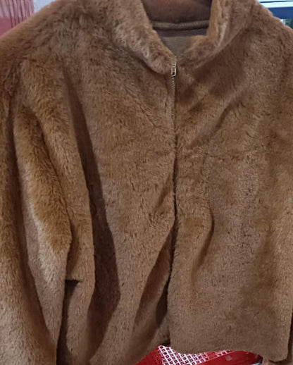 Charlotte – Plüschjacke mit Stehkragen und Reißverschluss