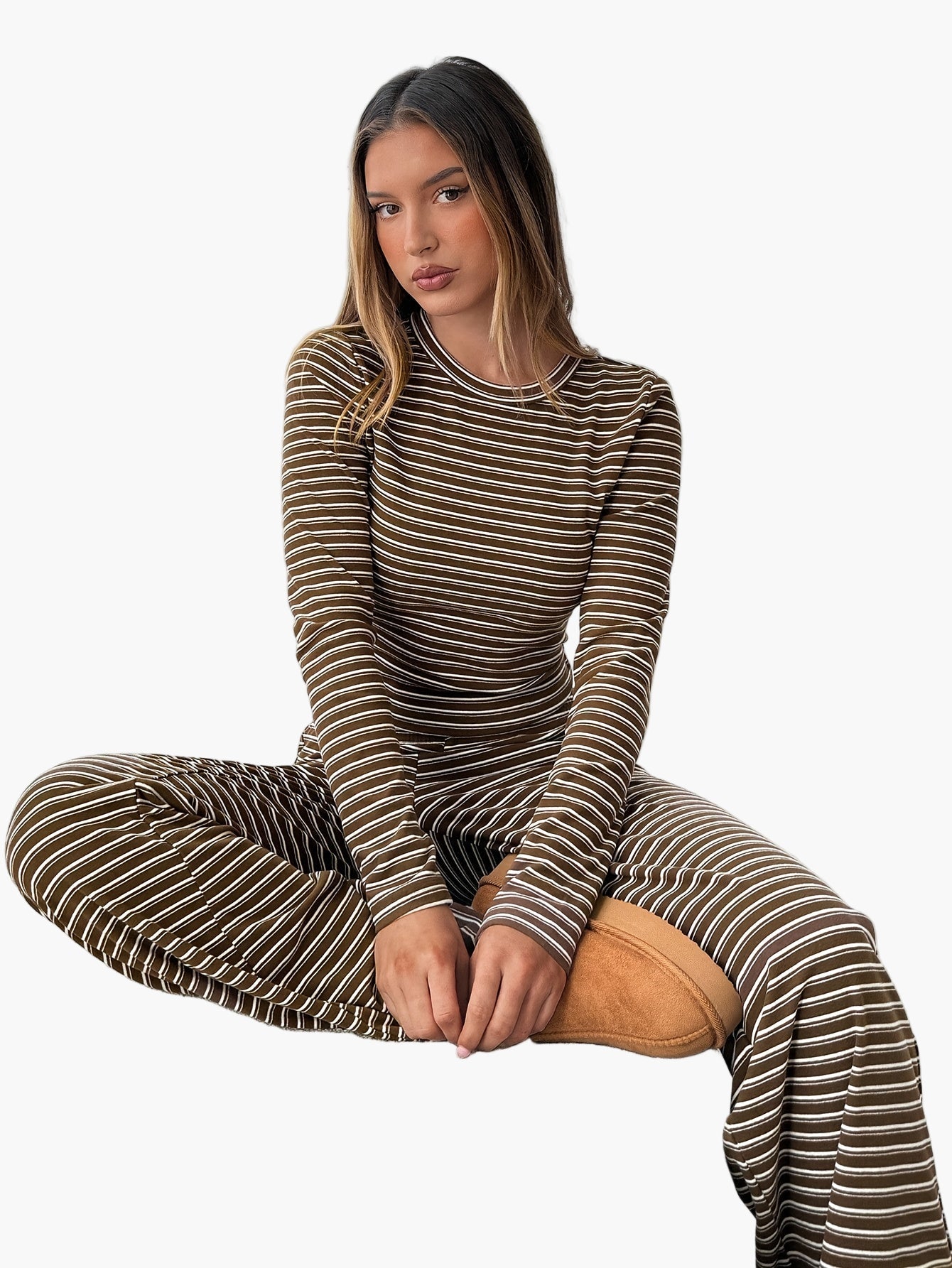 Women's lounge set with stripe pattern – comfortable casual suit with long-sleeve shirt and pants