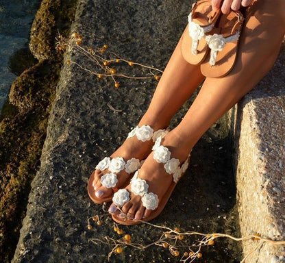Hayley – Flache Damensandalen mit Blumenmuster