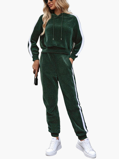 Women's casual tracksuit two-piece with hoodie and jogging pants – sporty & comfortable for everyday and fitness