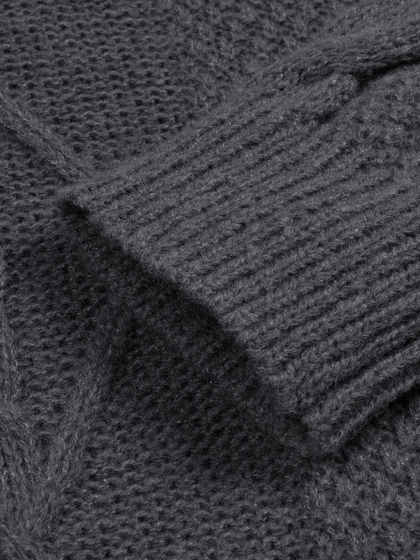 Men's knitted sweater in casual style with cable pattern – perfect for autumn and winter