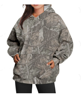 Margaret – Übergroßer Sport Hoodie mit Camouflage-Print und Ahornblatt-Muster