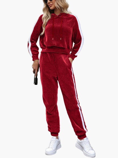 Women's casual tracksuit two-piece with hoodie and jogging pants – sporty & comfortable for everyday and fitness