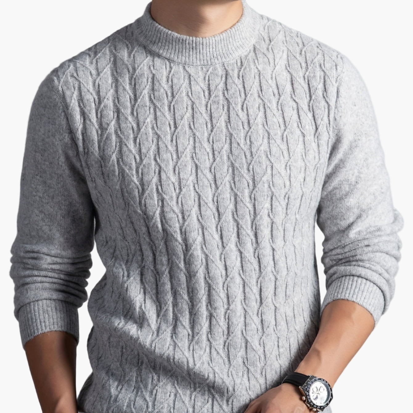 Herren Pullover mit Zopfmuster – Modernes, lässiges Strickdesign für Alltag und Büro