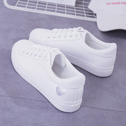 Carol – Atmungsaktive Damen-Sneaker mit Herzmuster