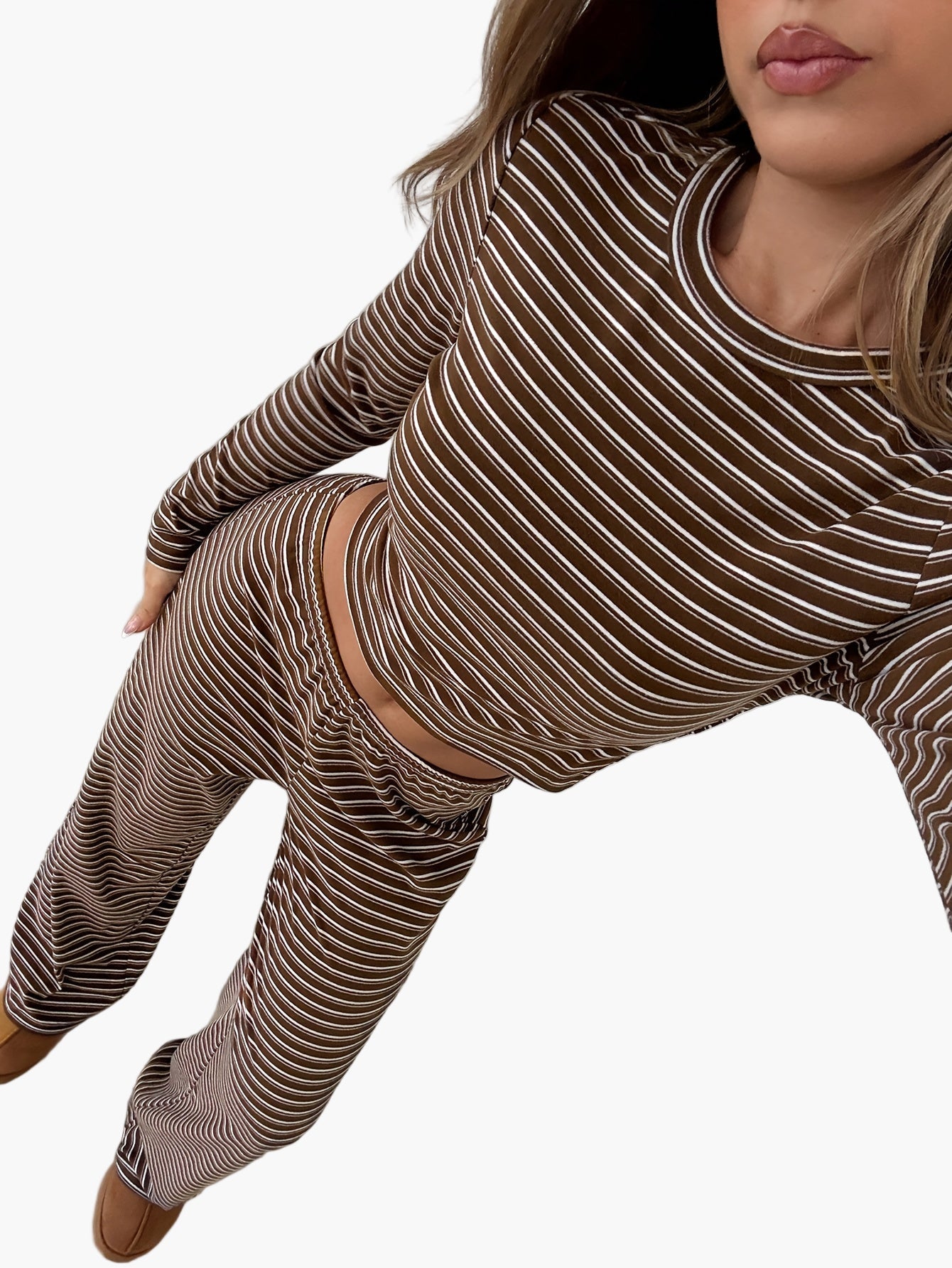Women's lounge set with stripe pattern – comfortable casual suit with long-sleeve shirt and pants