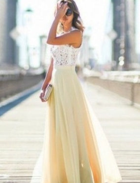 Sophie – Überlanger Chiffonkleid mit Spitzenakzenten