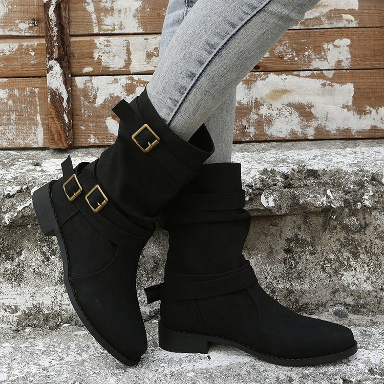 Charlotte – Niedrige Vintage Stiefel mit verstellbarem Riemen für Damen im Biker- und Western-Stil