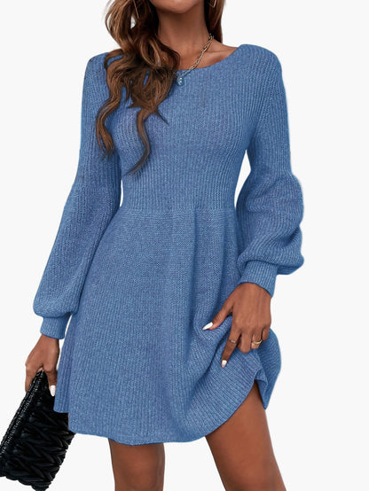 Women's knitted dress elegant with balloon sleeves and round neckline – perfect for everyday and leisure