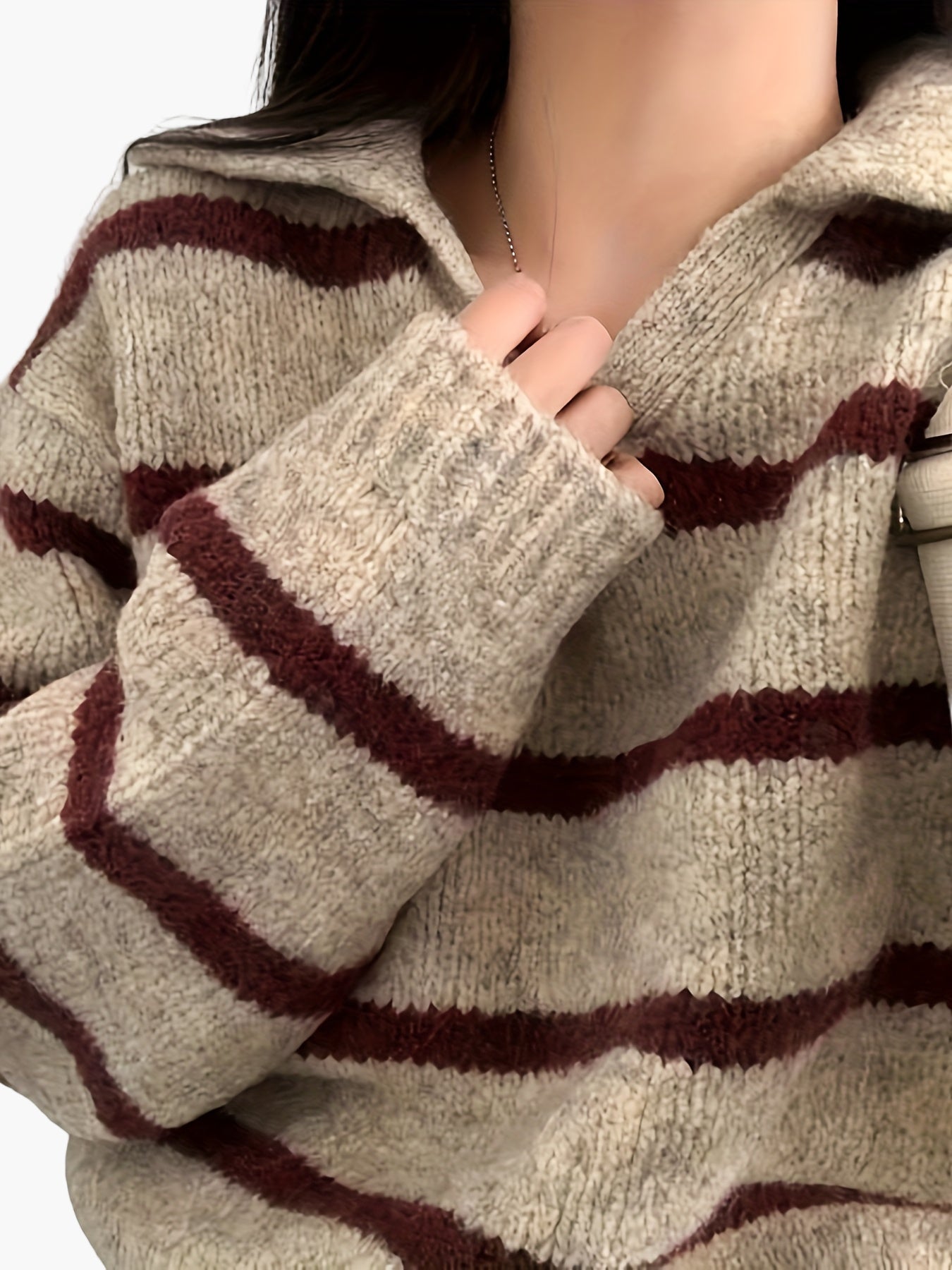 Damen Strickpullover mit Streifenmuster und Polokragen – Eleganter Herbst/Winter Freizeit-Look