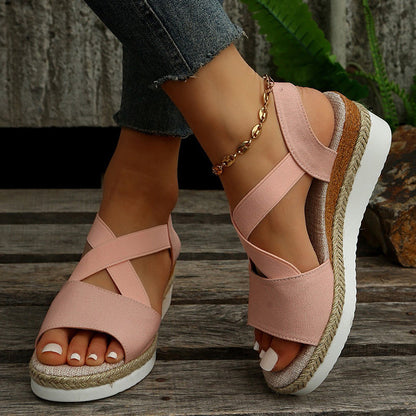 Audrey – Cross-Strap Plateau-Sandalen mit Hanf-Absatz