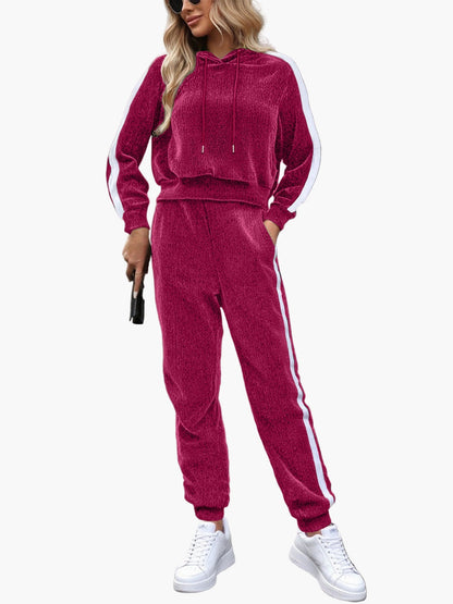 Women's casual tracksuit two-piece with hoodie and jogging pants – sporty & comfortable for everyday and fitness