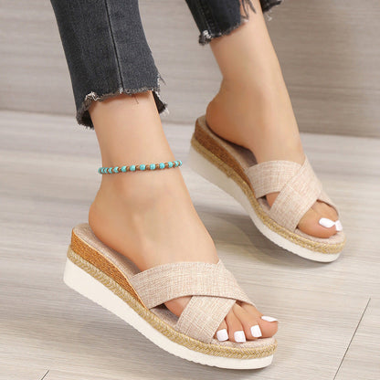 Joanne – Sommerliche Damen Sandalen mit Hanf Wedge und Plattform