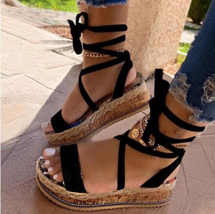 Tara – Einzigartige Römersandalen für Damen