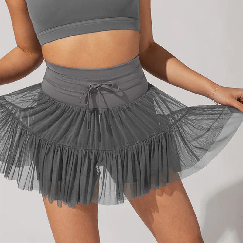 Sophia – Faltenrock mit Schnürung und Sicherheits-Shorts
