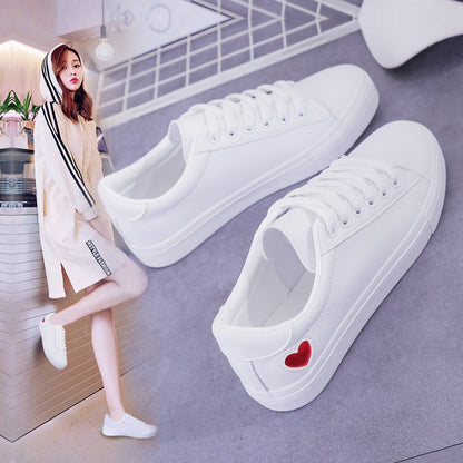 Carol – Atmungsaktive Damen-Sneaker mit Herzmuster