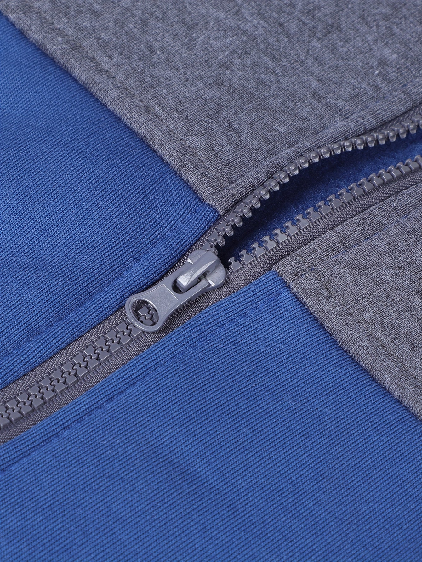 Men's Tracksuit Set – Casual Sports Hoodie & Jogging Pants – Comfortable Look for Everyday and Fitness