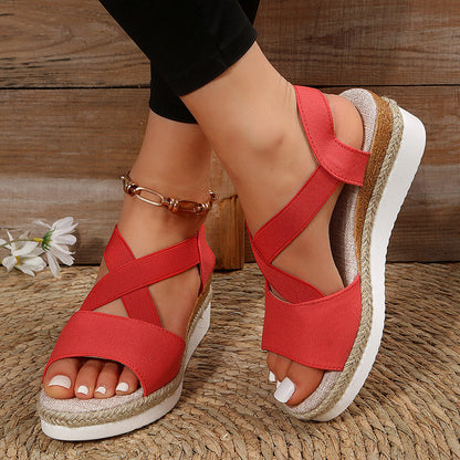 Audrey – Cross-Strap Plateau-Sandalen mit Hanf-Absatz