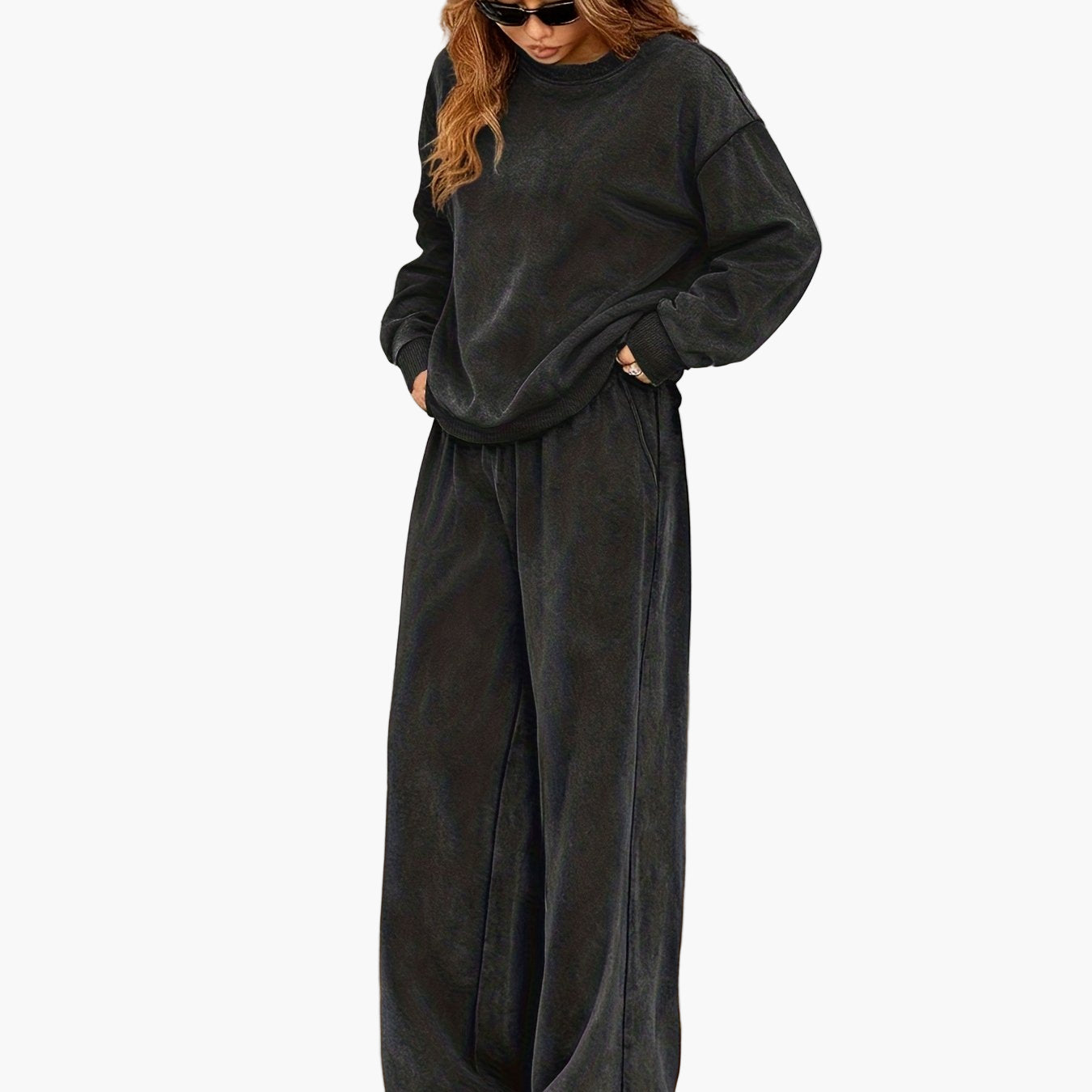 Women's loungewear set – comfortable casual outfit with a loose fit for everyday and travel