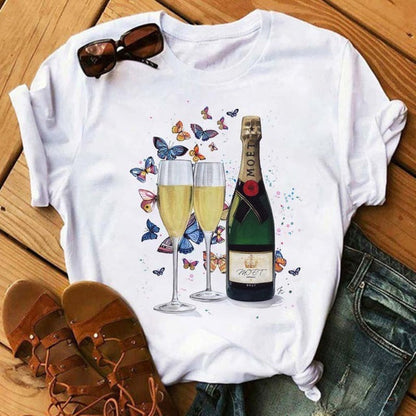 Lisa – Kawaii Kurzarmshirt mit Roségold-Weinglas