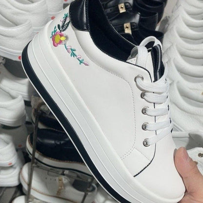 Ruby – Blumenstickerei Plateau-Sneaker für Damen