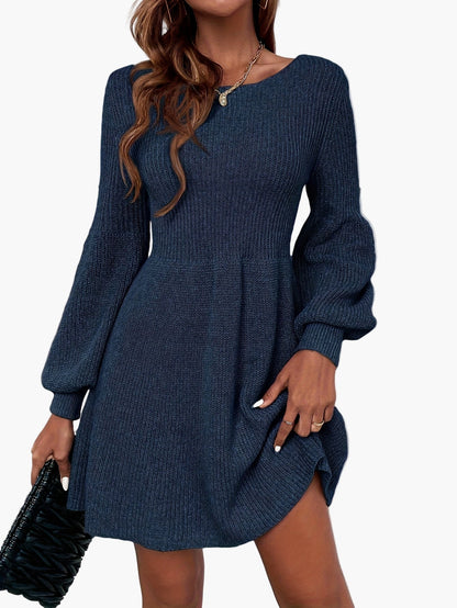 Women's knitted dress elegant with balloon sleeves and round neckline – perfect for everyday and leisure