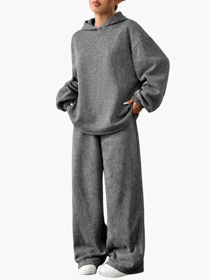 Women's lounge set with hooded sweatshirt and wide-leg pants for leisure and sports