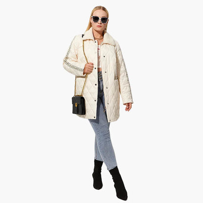 Women's quilted coat with faux fur collar and fashionable urban style