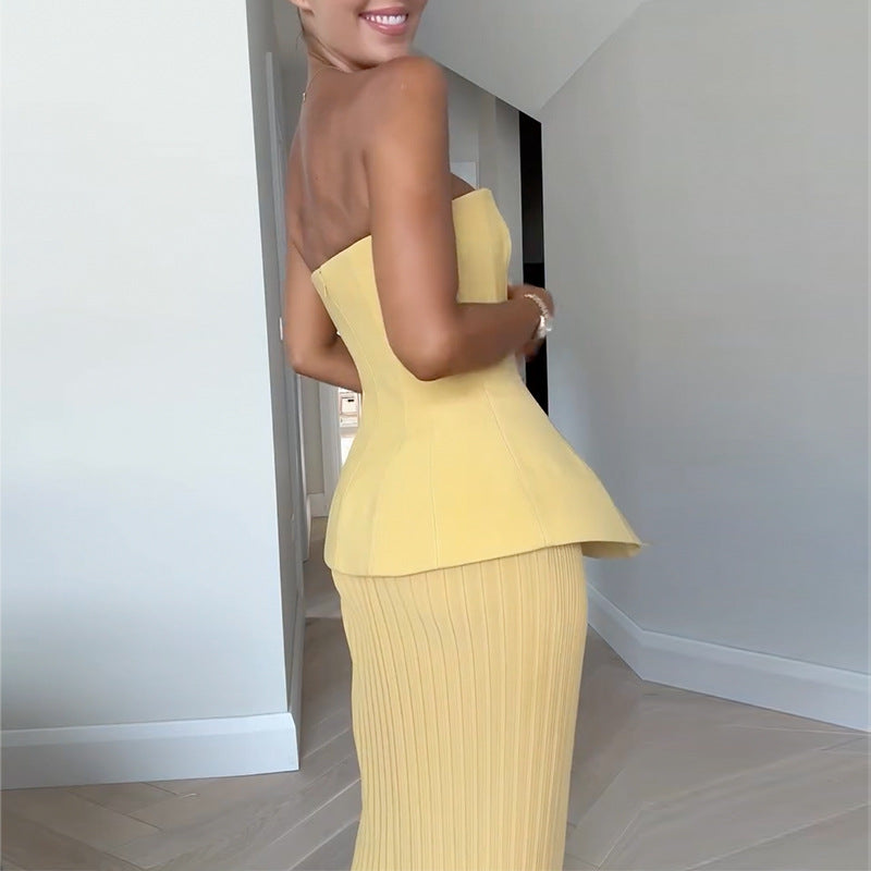 Pamela – Two-piece set with tube top and pleated skirt in yellow
