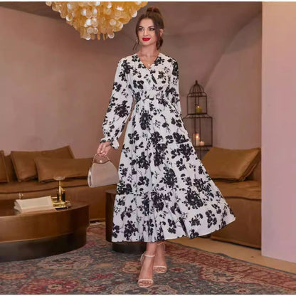 Susan – Schmal geschnittenes Langarmkleid mit V-Ausschnitt