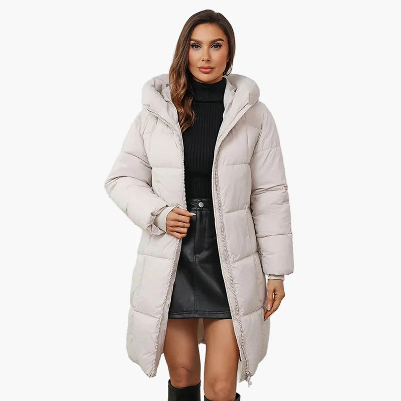 Women's winter quilted coat with hood – fashionable outdoor parka for cold days