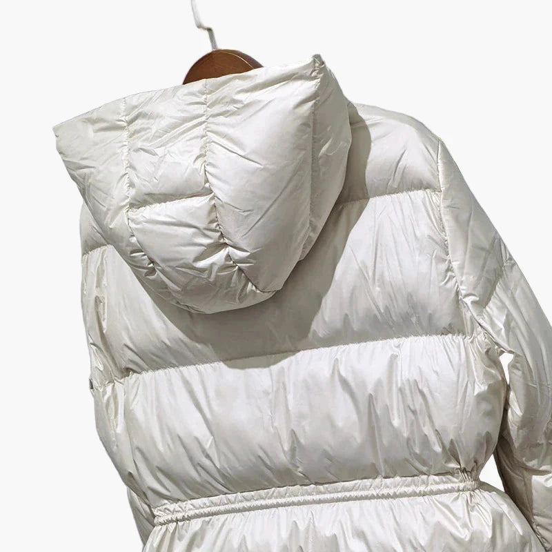 Women's winter quilted jacket with hood – fashionable outdoor jacket for cold days