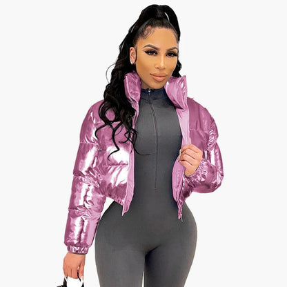 Damen Glänzende Kurze Steppjacke – Modische Trendjacke für Alltag und Ausgehen