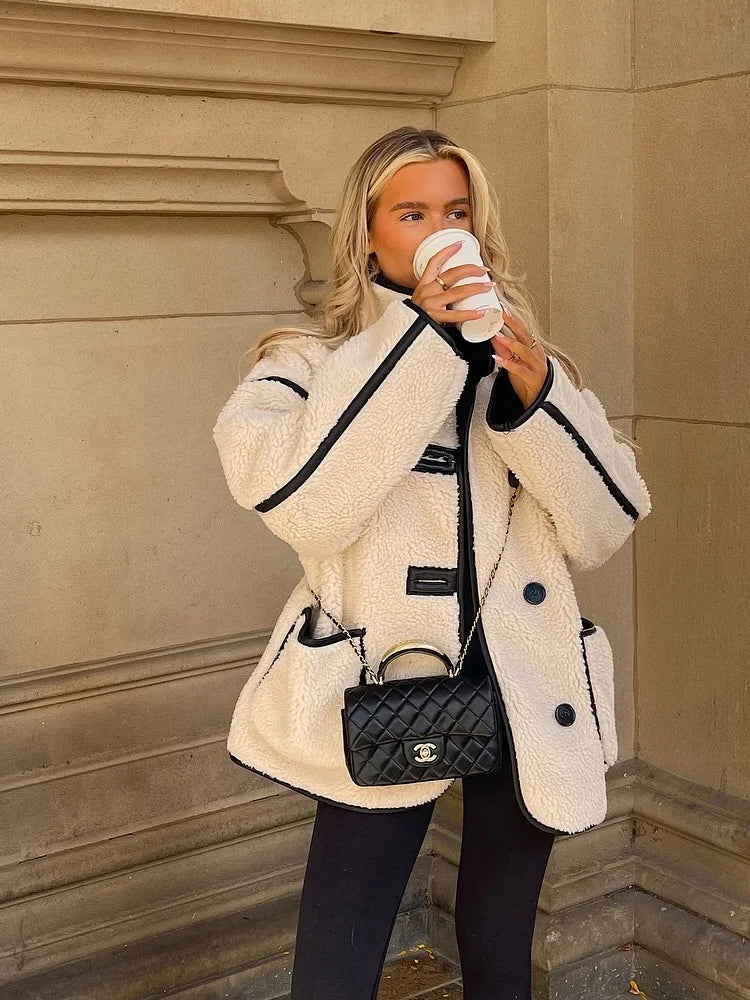 Women's Oversize Teddy Jacket with Contrast Details – Trendy Street Style for Autumn and Winter