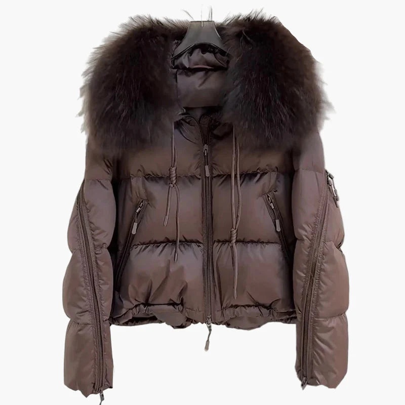 Women's winter quilted jacket with hood and luxurious fur collar, fashionable and warm for everyday and leisure use