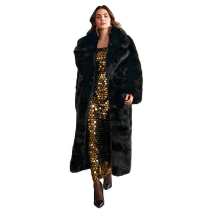 Women's maximalist oversized faux fur coat for luxurious winter look – fashionable statement coat for cold days