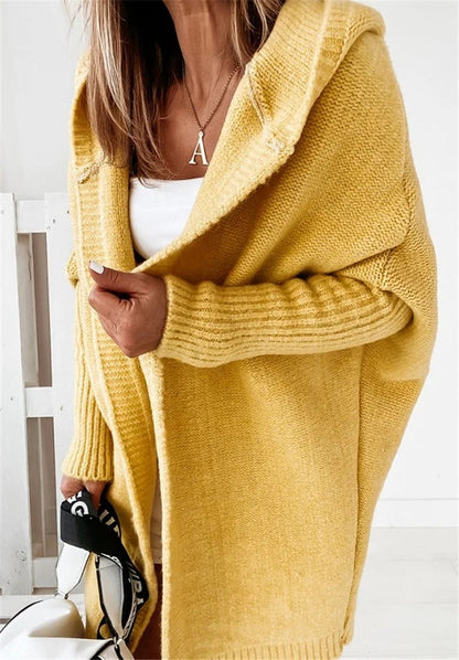 Audrey – Gestrickte Damen-Cardigan mit Kapuze