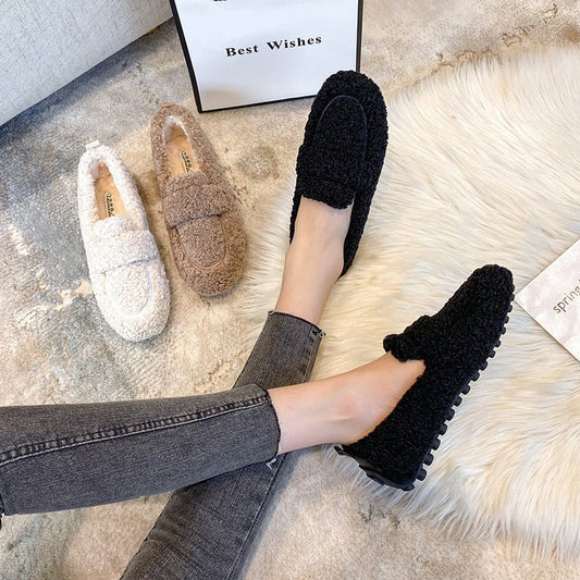 Damen Hausschuhe im Plüsch-Look – Bequeme und stilvolle Slipper für Zuhause