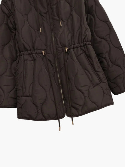 Women's quilted jacket with hood – fashionable transitional jacket for autumn and winter