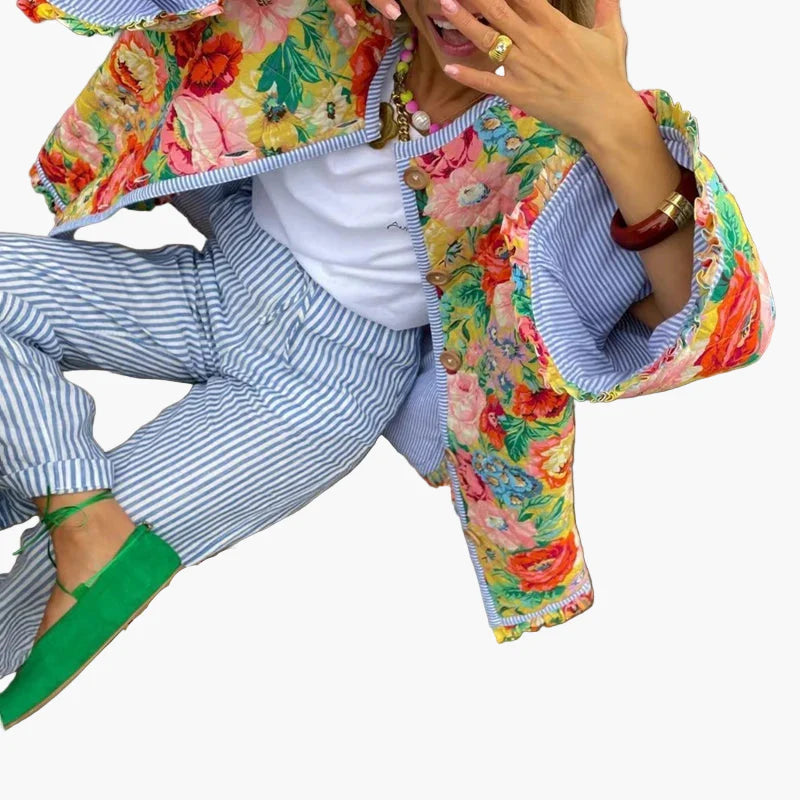 Damen Boho Steppjacke mit Blumenmuster – Lässiger Frühlings- und Sommerlook